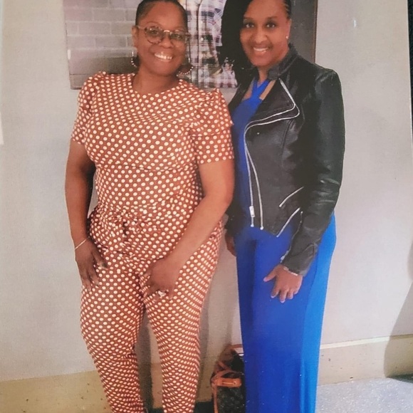 Eva Mendes NY&Co 2 Piece Outfit - Picture 10 of 10